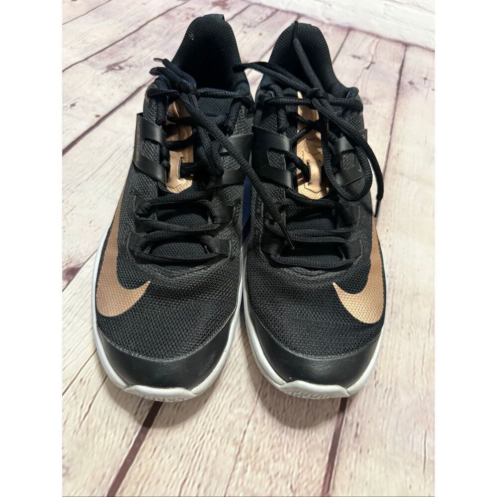 Nike Women's Size 8 Court Vapor Light Tennis Shoes Black Gold Athletic Sneakers - Picture 4 of 16